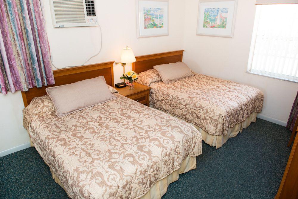 Shore Haven Resort Inn Lauderdale-by-the-Sea Exterior photo