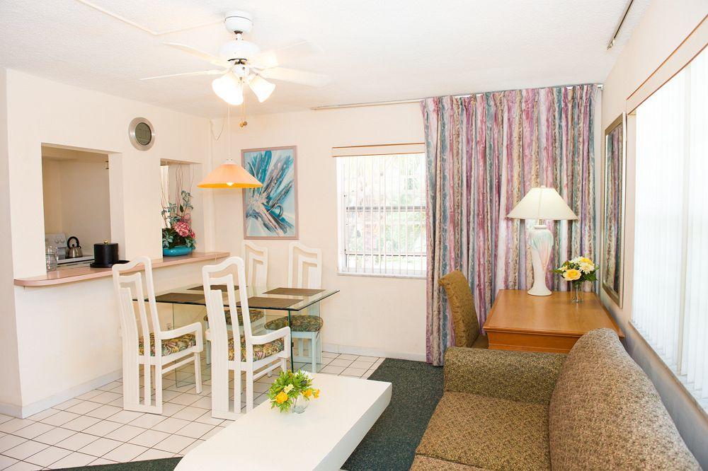 Shore Haven Resort Inn Lauderdale-by-the-Sea Exterior photo