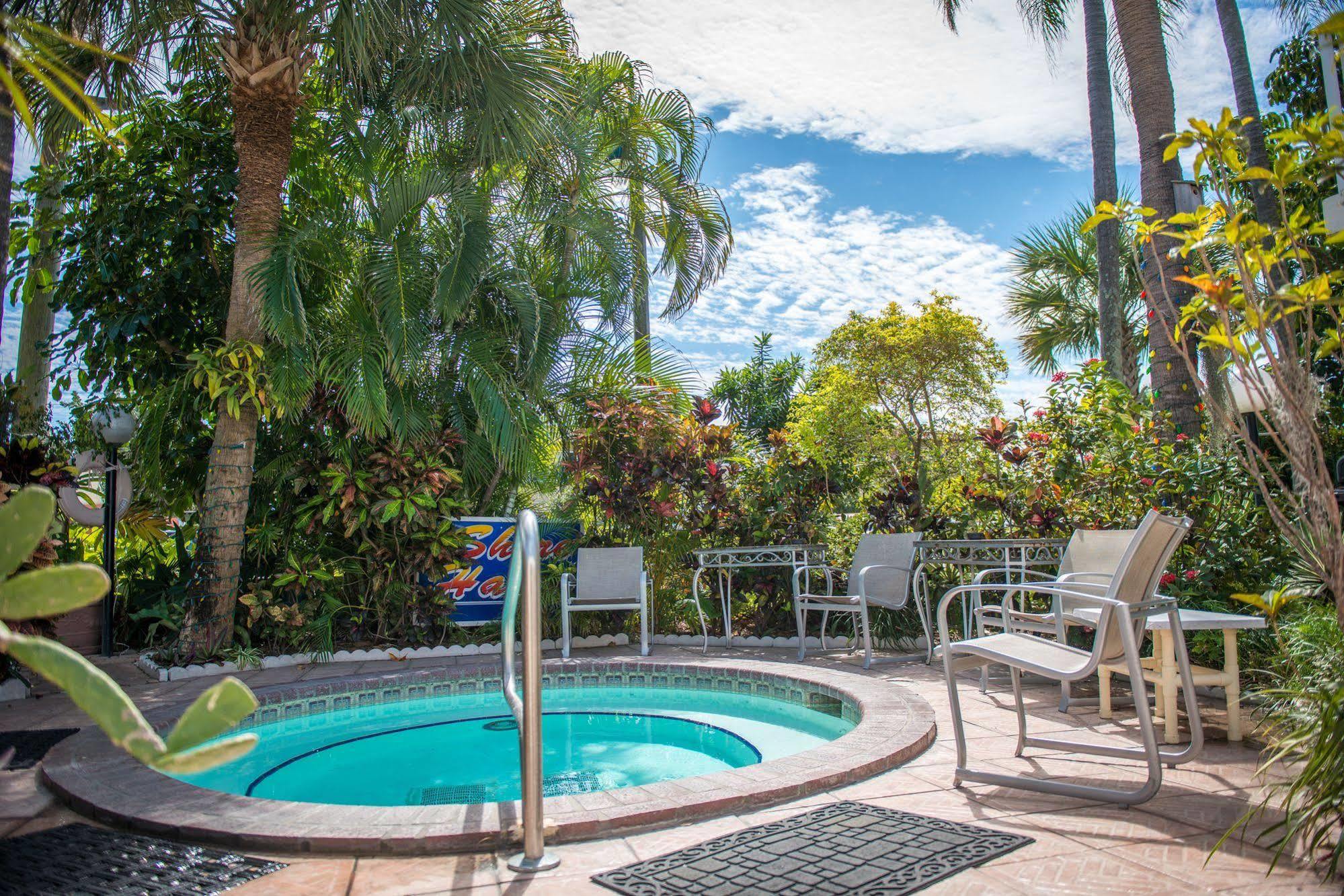 Shore Haven Resort Inn Lauderdale-by-the-Sea Exterior photo